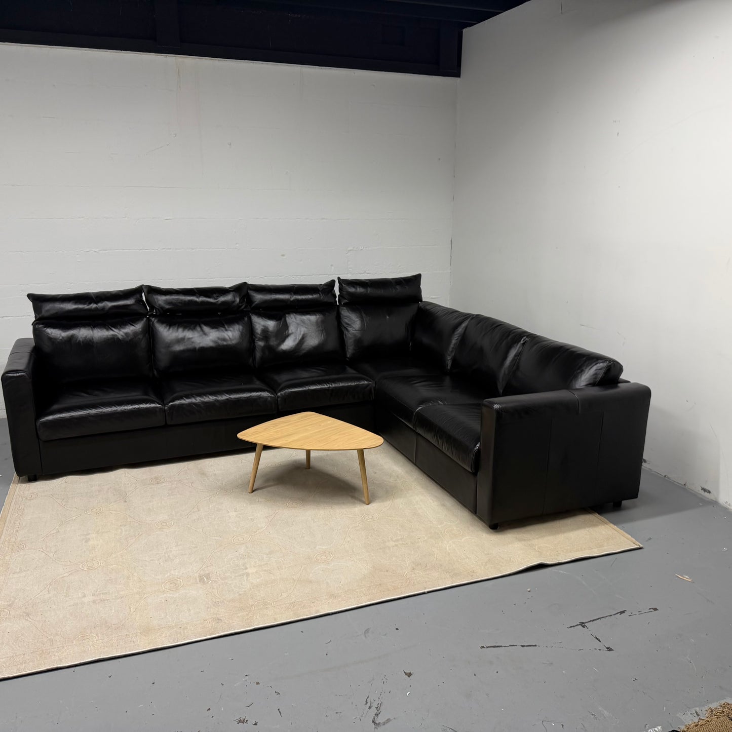 FINNALA
Sectional, 5-seat corner black