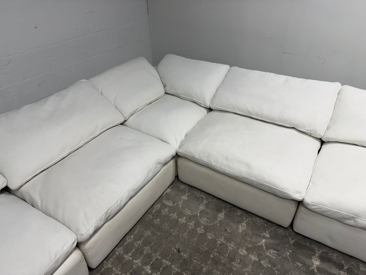 Helio Modular Couch