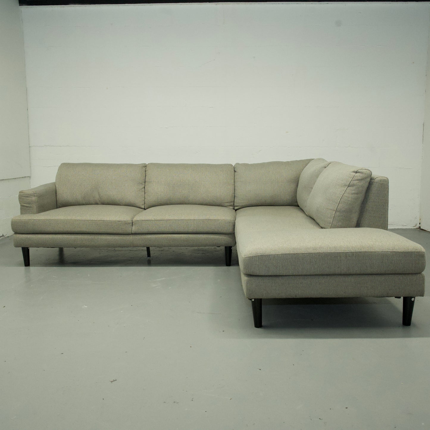 Structube Sectional grey