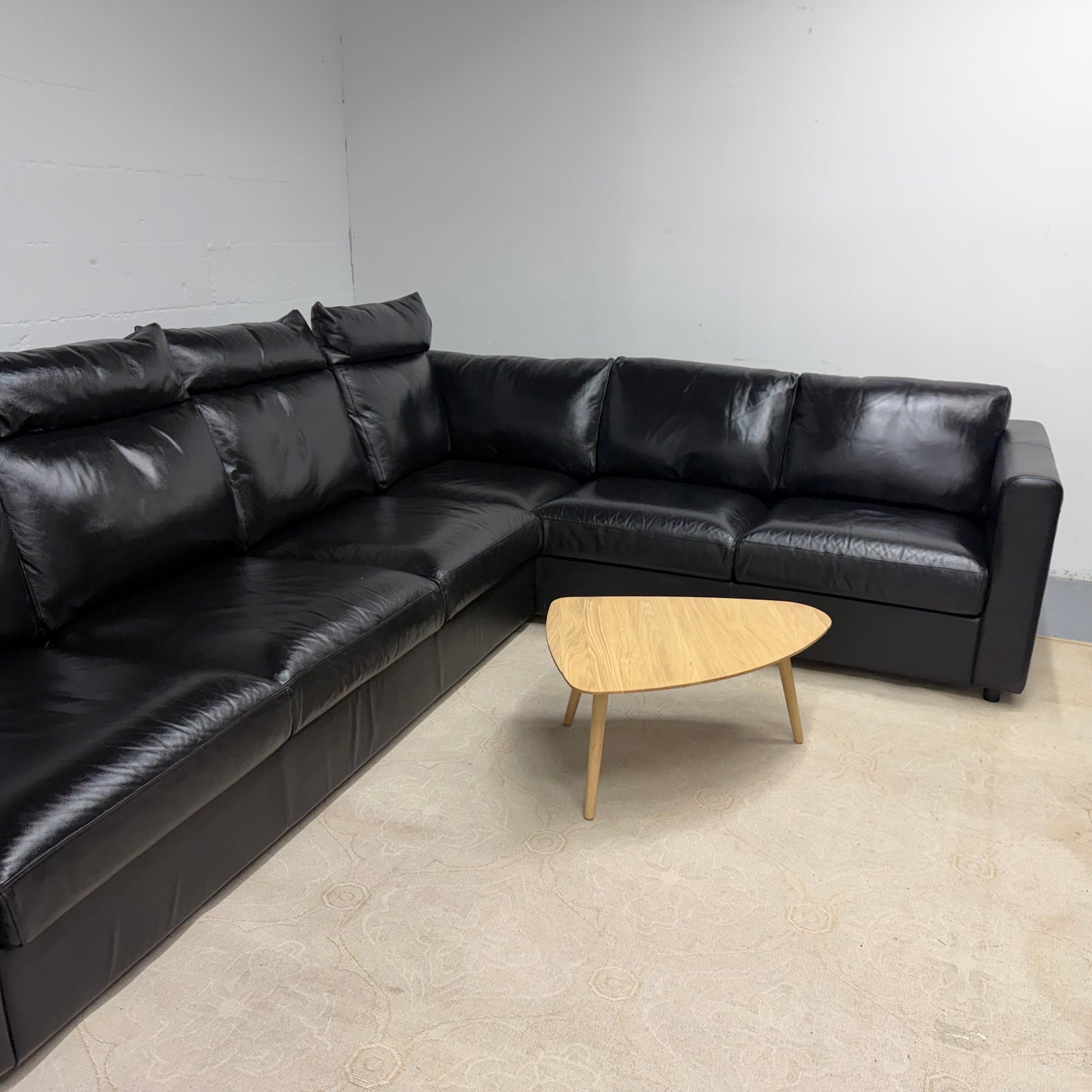 FINNALA
Sectional, 5-seat corner black