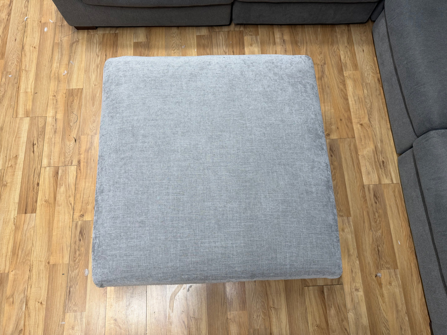 Q living Benji Arm to Arm Sectional