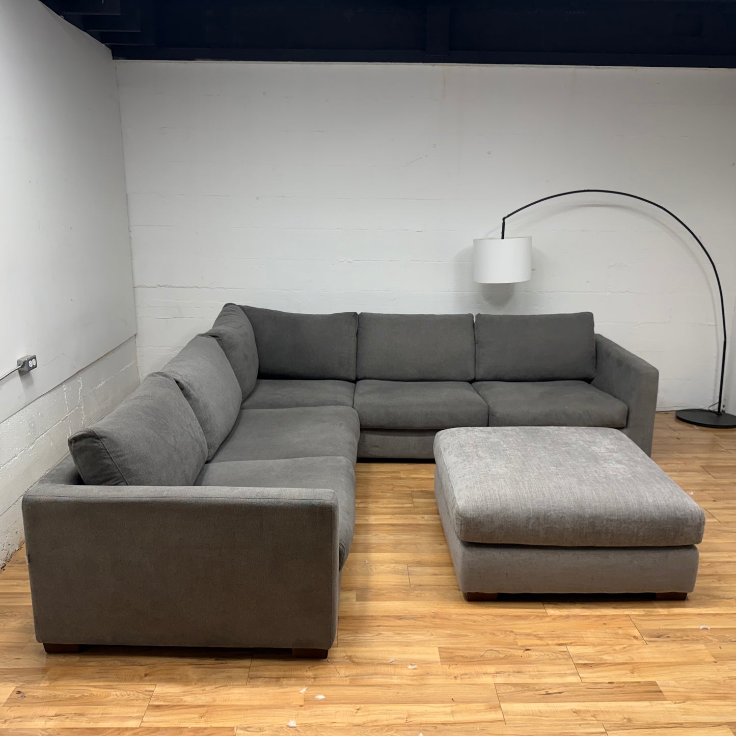 Q living Benji Arm to Arm Sectional